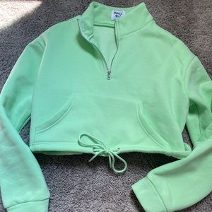 Cropped toed sweatshirt